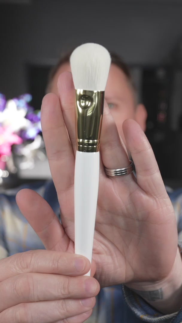 2 Angled Cheek Brush